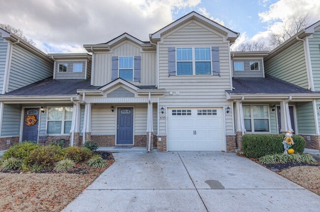 4245 Sunday Silence Way in Murfreesboro, TN - Foto de edificio - Building Photo