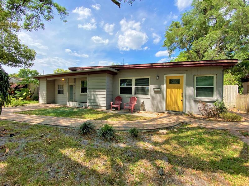 2821 Eastern Pkwy in Winter Park, FL - Building Photo