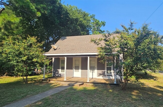 property at 200 Trollinger St