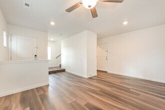 18592 E 47th Dr in Denver, CO - Building Photo - Building Photo