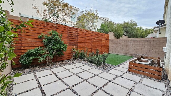 property at 266 Echo Dell Ct