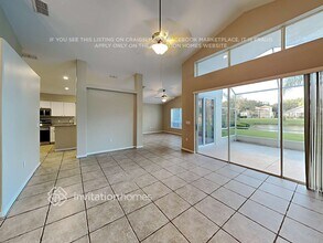 5422 Twin Creeks Dr in Valrico, FL - Building Photo - Building Photo