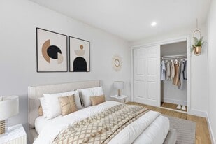 10028 San Fernando Rd in Los Angeles, CA - Building Photo