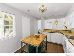 7250 S Gaylord St in Centennial, CO - Building Photo - Building Photo