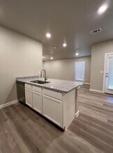 2010 Bryan Ave, Unit Harvest-2010 B Bryan in Wolfforth, TX - Building Photo - Building Photo