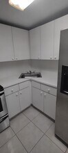 666 W 81st St in Hialeah, FL - Building Photo - Building Photo