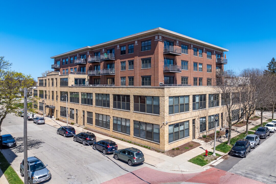 Shoeworks Lofts in Milwaukee, WI - Building Photo