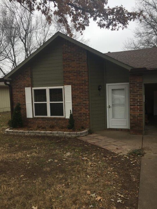 1118 S 26th St in Rogers, AR - Building Photo