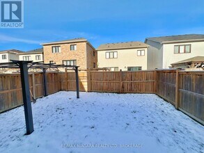 7790 Buckeye Cres in Niagara Falls, ON - Building Photo - Building Photo