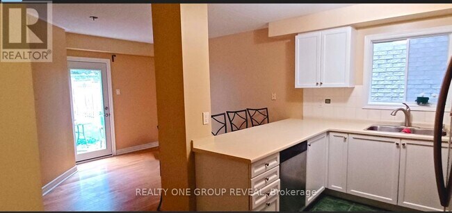 735 Swan Pl in Pickering, ON - Building Photo - Building Photo