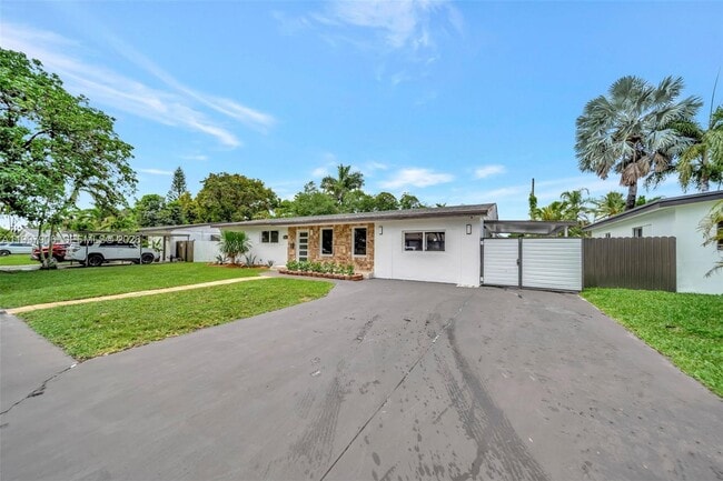 15010 NE 7th Ave in Miami, FL - Building Photo - Building Photo