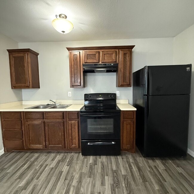 149 New Dallas Hwy in Lacy Lakeview, TX - Building Photo - Building Photo