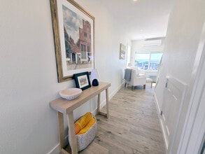 121 S Miller St in Rockaway Beach, OR - Foto de edificio - Building Photo