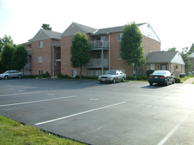 Green Of Forest Park Condominiums in Cincinnati, OH - Foto de edificio - Building Photo