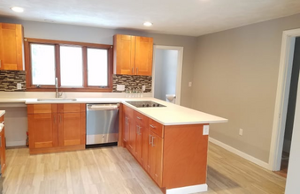 28 Spring St in Malden, MA - Building Photo - Building Photo