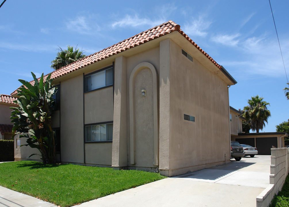 16841 Lynn St in Huntington Beach, CA - Building Photo