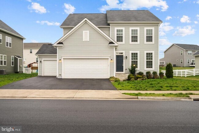 property at 290 Norland Knoll Dr
