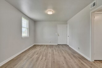 100 Old Trail Ct in Nashville, TN - Building Photo - Building Photo