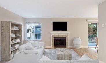 Avana Chestnut Hills in Puyallup, WA - Building Photo - Building Photo