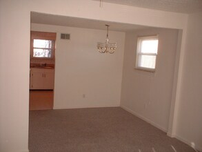 1211 Warwick Dr in Virginia Beach, VA - Building Photo - Building Photo
