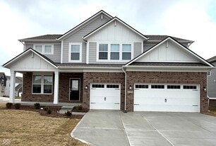 15445 Hurst Rd in Fishers, IN - Building Photo