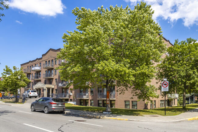 3300 Saint-Joseph Boul E in Montréal, QC - Building Photo - Building Photo