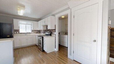 1301 Dunmore Dr in Springville, UT - Building Photo - Building Photo