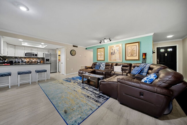 23 Doranne Ct SE, Unit 23 in Smyrna, GA - Foto de edificio - Building Photo