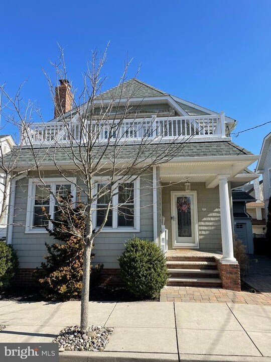 11 S Hanover Ave in Margate City, NJ - Building Photo