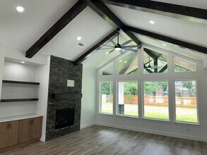 34119 Conroe Huffsmith Rd in Magnolia, TX - Building Photo - Building Photo