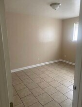 7922 Dorsett Dr in New Orleans, LA - Building Photo - Building Photo