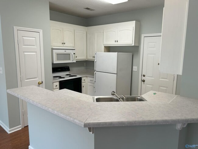 225 Postwood Ct in Madison, AL - Building Photo - Building Photo