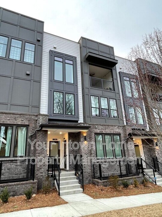 407 Pratt Dr SE in Atlanta, GA - Building Photo