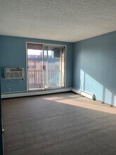 1940 9th Av N in Regina, SK - Building Photo - Building Photo