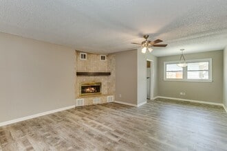 545 Riverview Ave in Derby, KS - Building Photo - Building Photo