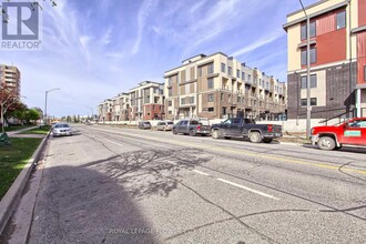 3550-3550 Colonial Dr in Mississauga, ON - Building Photo - Building Photo
