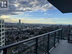 7358 Edmonds St in Burnaby, BC - Building Photo - Building Photo