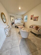 121 SE 33rd Terrace in Homestead, FL - Building Photo - Building Photo