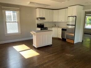 9 Oyster Bay Road in Locust Valley, NY - Building Photo - Building Photo
