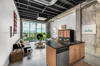 8101 Biscayne Blvd in Miami, FL - Building Photo - Building Photo