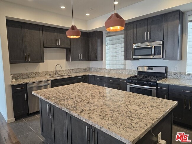 property at 940 S Western Ave