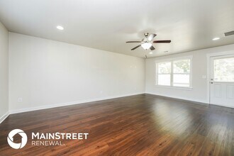 320 Eagles Pkwy in Covington, GA - Building Photo - Building Photo
