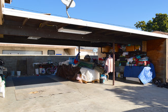 Seine Avenue Duplex in Hawaiian Gardens, CA - Building Photo - Building Photo