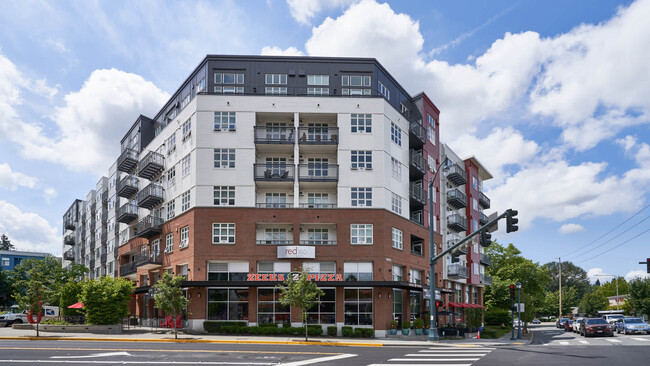 red160 in Redmond, WA - Foto de edificio - Building Photo