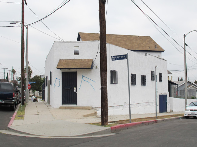 201 N Echandia St in Los Angeles, CA - Building Photo - Building Photo