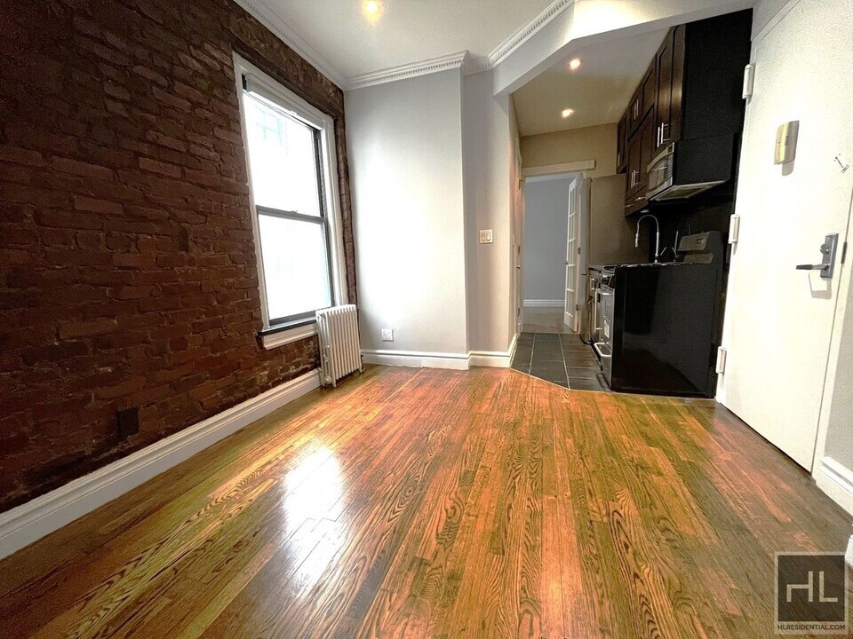 East 13th Street in New York, NY - Building Photo