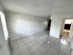 701 NW 7th Ave in Hallandale Beach, FL - Building Photo - Building Photo