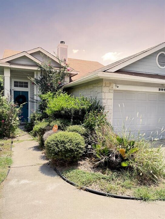 21415 Derby Day Ave in Pflugerville, TX - Building Photo