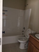 9379 Valley View Dr in Fenton, MI - Building Photo - Building Photo