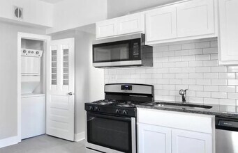 3758 W McLean Ave in Chicago, IL - Building Photo - Building Photo